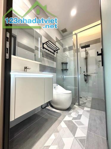 Chính chủ gửi bán nhà Nguyễn Thị Thập, Tân Phú, Quận 7. Giá 2tỷ980, hẻm xe hơi, DT63m2