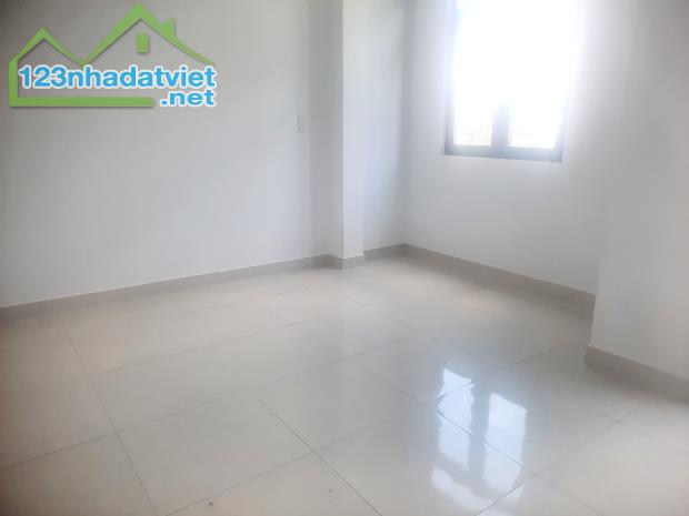 Bán nhà 2 tầng, Trần VăN Mười, Xuân Thới Đông giá rẻ chỉ 4 tỷ TL.