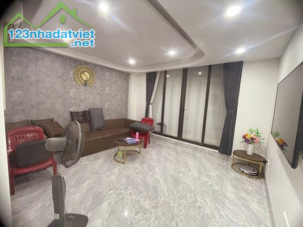 Bán nhà Lạc Long Quân – 80m2 – 7 Tầng thang máy – Ô tô – 18 tỷ . - 1