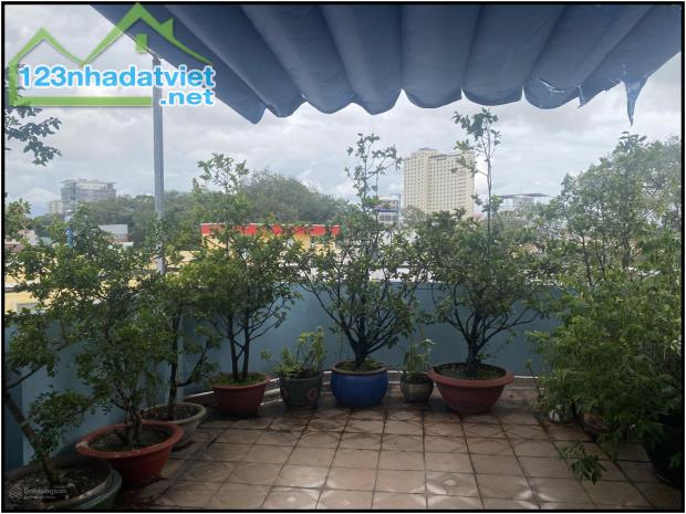 Nhà phố mặt tiền Ngô Gia Tự 4.2 x 17.2m 1 trệt 6 lầu thang máy Q10 TP.HCM - 2