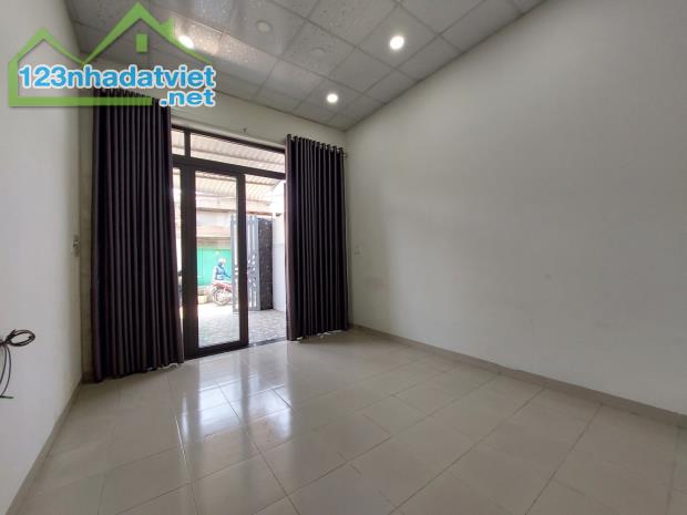 Bán nhà HXH Lê Lợi  Hóc Môn 2Tx 74 m2 .Giá chỉ  3.7 tỷ (TL) - 1