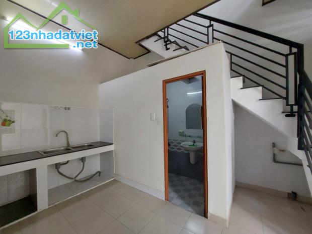 Bán nhà HXH Lê Lợi  Hóc Môn 2Tx 74 m2 .Giá chỉ  3.7 tỷ (TL) - 3