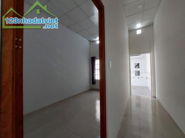 Bán nhà HXH Lê Lợi  Hóc Môn 2Tx 74 m2 .Giá chỉ  3.7 tỷ (TL) - 4