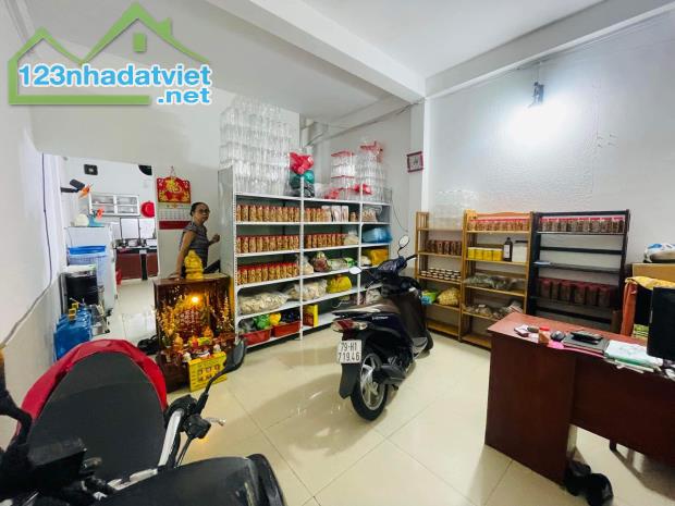 NGỘP BANK 3,7 TỶ - HẺM Ô TÔ - NGAY VINCOM NGUYỄN XÍ - 40M2 - 2 TẦNG - 5