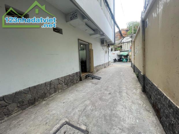 NGỘP BANK 3,7 TỶ - HẺM Ô TÔ - NGAY VINCOM NGUYỄN XÍ - 40M2 - 2 TẦNG