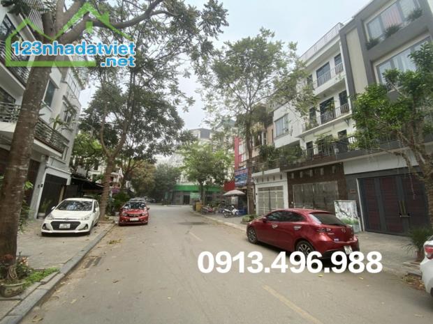 🏦 C.C CẦN BÁN LIỀN KỀ KHỦNG KĐT VĂN PHÚ. MB 189M². Giá tốt nhất khu vực.  • Vị trí tuyệt - 1