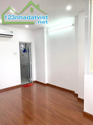 NGUYỄN VĂN ĐẬU - 4 TẦNG - 5 PHÒNG - HẺM 4M - DÒNG TIỀN GẦN 30TR - 7,5 TỶ - 3