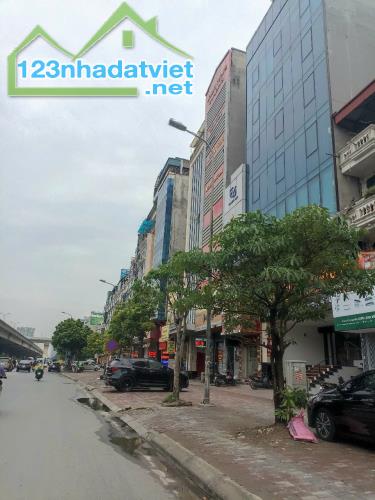 Bán nhà mặt phố Nguyễn Xiển 70m2, 5 tầng kinh doanh sầm uất giá 14 tỷ