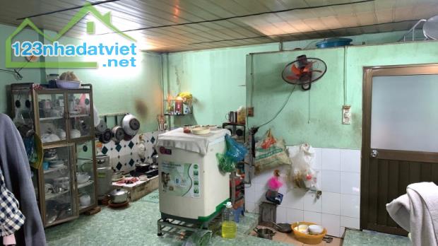 GẦN CẦU NGUYỄN VĂN CỪ - NHÀ CŨ 75M2 SÁT MẶT TIỀN ĐƯỜNG - CHƯA QUA ĐẦU TƯ - 6 TỶ - 2