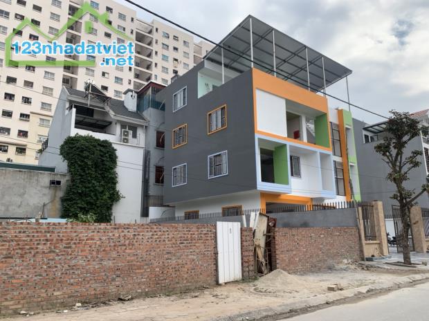 Cần bán gấp 175m đất đấu giá khu đô thị Sài Đồng, xung quanh nhiều tòa chung cư phù hợp KD - 2