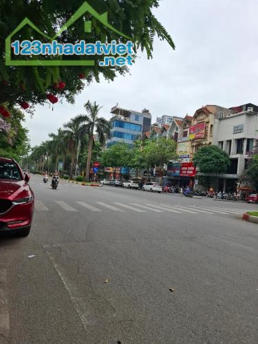 Bán nhà thổ cư 85m2 mặt phố Nguyễn Khuyến Hà Đông trung tâm kinh doanh No1