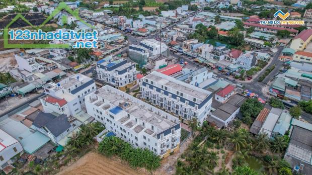 Nhà 4 tầng khu West Market Lạc Tấn, Chợ Lạc Tân, Tân Trụ, Long An - 1