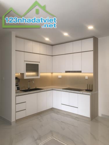 Lavida plus, Chuyển nhượng 2PN 74m2 4 tỷ full nội thất, view Đông Nam, sông, lh 0938839926