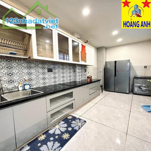 BÁN NHÀ 2 MẶT TIỀN TẠI ĐƯỜNG BÌNH TRƯNG , QUẬN 2 _ 4 TẦNG 5 PN 7 WC _ 164 m2 _ SỔ HỒNG RIÊ - 3