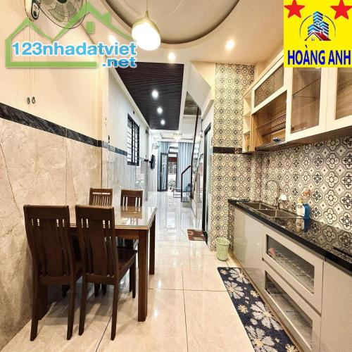 BÁN NHÀ 2 MẶT TIỀN TẠI ĐƯỜNG BÌNH TRƯNG , QUẬN 2 _ 4 TẦNG 5 PN 7 WC _ 164 m2 _ SỔ HỒNG RIÊ - 2