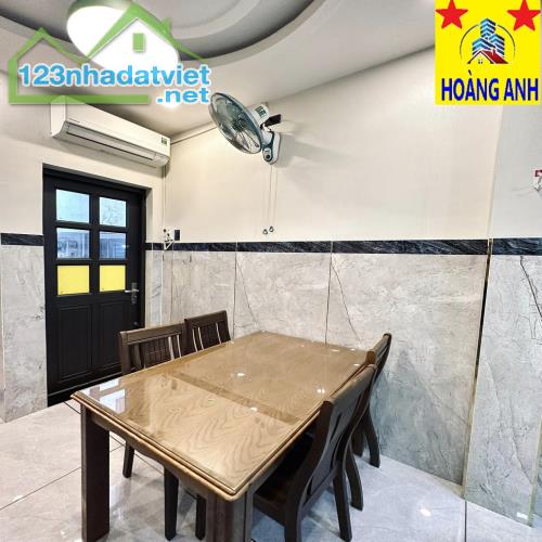 BÁN NHÀ 2 MẶT TIỀN TẠI ĐƯỜNG BÌNH TRƯNG , QUẬN 2 _ 4 TẦNG 5 PN 7 WC _ 164 m2 _ SỔ HỒNG RIÊ - 1