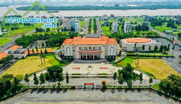 Bán đất Biệt Thự Huy Hoàng góc 2 mặt tiền Nguyễn An Quận 2 - 1