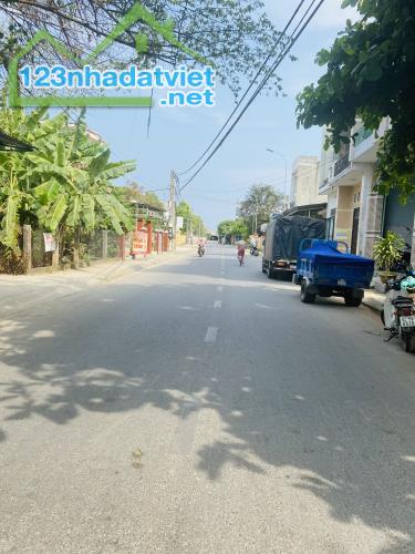 2 mặt tiền kinh doanh buôn bán ngay trung tâm thị trấn Nam Phước