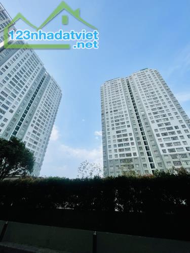 Cần bán Penthouse ngay Chánh Hưng - Giai Việt tòa Samland, nhà mới 100%