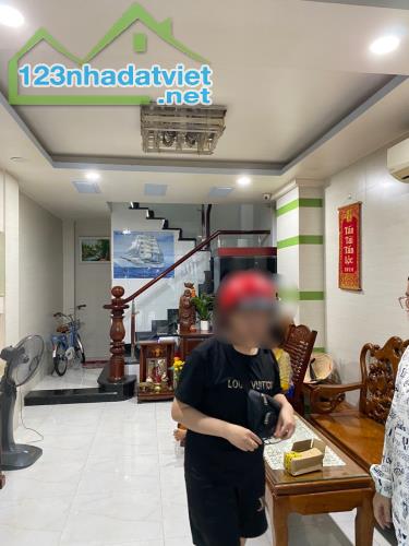 Bán nhà đẹp  VTKD kênh Tân Hóa quận Tân Phú 3,8 x 10- 5 tầng chỉ 5,2 tỷ TL - 2