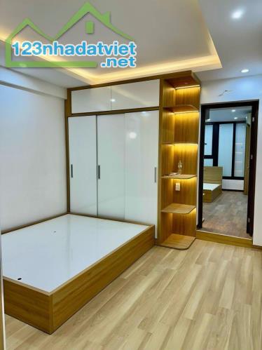 Bán nhà Tây Sơn 25m2 x 5 tầng giá bán 3.8 tỷ rất đẹp, mặt tiền rộng ở luôn - 1