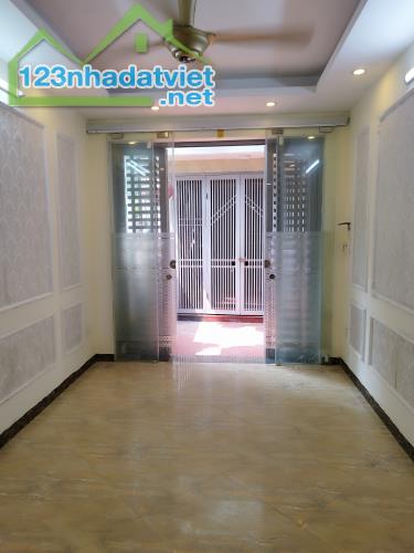 Nhà 2 mặt thoáng - 30/33m2 - 4tầng - 4.4 tỷ - Phan Đình Giót - Hà Đông - 2