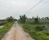 Định cư nơi khác cần nhượng lại đất ở đường Thanh Niên, BChanh, 140m2 , Giá 2,4ty thôi ạ