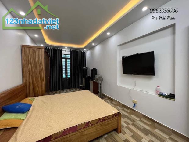 BÁN ĐẤT TẶNG NHÀ 2 TẦNG CŨ BẠCH MAI Ô TÔ ĐỖ CỬA, KINH DOANH, 57M2 GIÁ NHỈNH 7 TỶ - 1