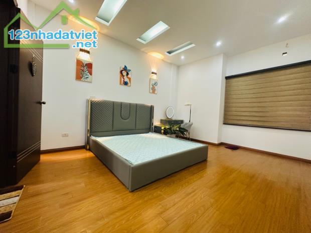 Bán gấp nhà phố Đại La 60m2* 5 tầng, MT 4.1m, giá 4.95 tỷ - 2