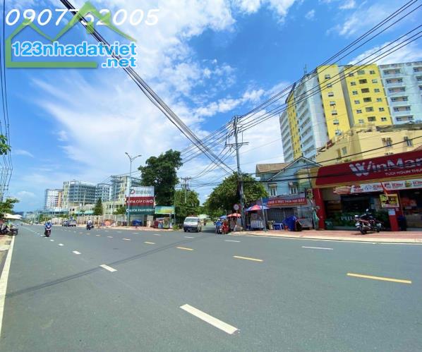 GIẢM 2 TỶ - 300M2 LINH TRUNG - 11 CHDV - CHỈ 12 TỶ - 2