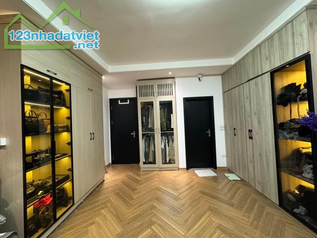 BÁN NHÀ NGÕ 603 LẠC LONG QUÂN,CÁCH HỒ TÂY 200M,CÁCH ĐƯỜNG OTO TRÁNH 100M.