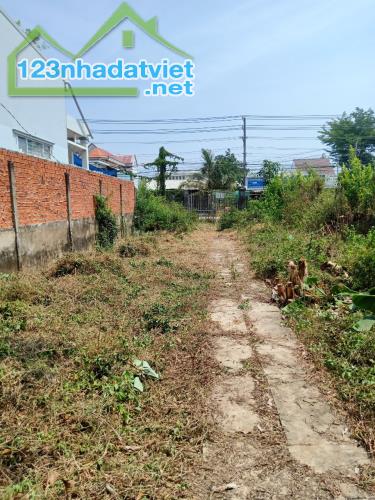 Cần bán trên 4.500m² mặt tiền đường Lê Văn Tám gần Nội Ô Trà Vinh