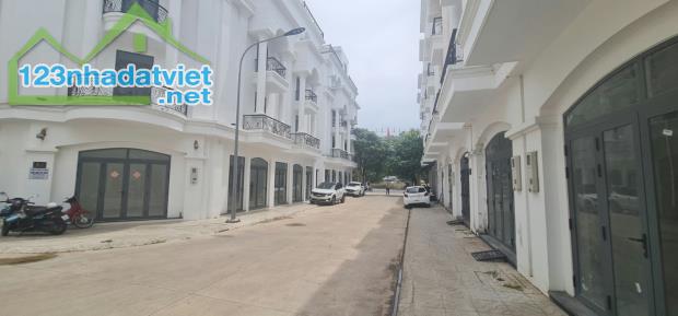 Bán nhà phố ngay trung tâm Thành phố Tây Ninh - 2