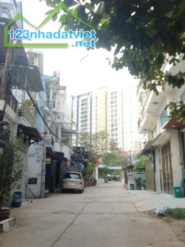 QUẬN 12, HỂM XE HƠI, NGUYỄN ANH THỦ 78M2, 4 TẦNG CHỈ NHỈNH 5 TỶ - 5