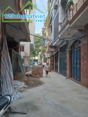 BN Nhuệ Giang,Hà Đông 45m*3tầng phân lô ngõ thẳng trước nhà oto tránh đỗ cửa giá 7 tỷ - 2