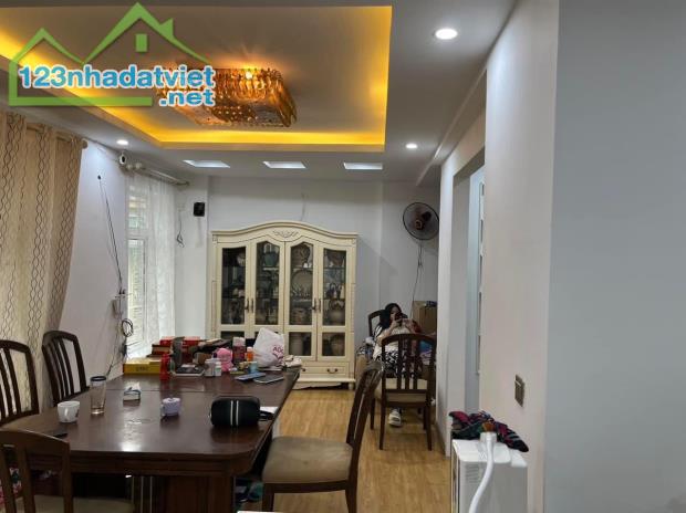 Bán Nhà Mặt Phố Đốc Ngữ Ba Đình 50m Kinh Doanh