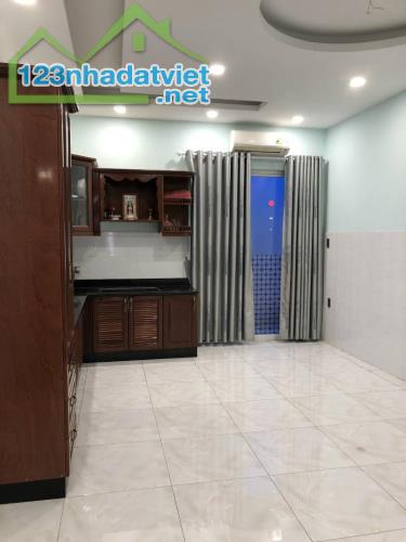 BÁN NHÀ MĂT TIỀN Tây Thạnh, Tân Phú 4 tầng 92m2(4x23). Kinh doanh đỉnh. Giá chỉ 18 tỷ. - 1