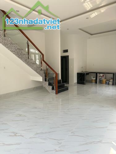 Bán nhà 1 Trệt 1 lầu 60m2 Thổ cư đường oto (P.Bửu Long) chỉ 3,2 tỉ - 1