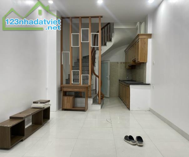 Bán nhà Yên Nghĩa, Hà Đông, 31m2, 5 tầng đẹp, tổ trong đê, cạnh KĐT Đô Nghĩa