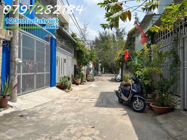 BÁN NHÀ HẺM XE TẢI ,khu phân lôDT 76M2,LONG TRƯỜNG QUẬN 9,GIÁ BÁN 3,7 TỶ