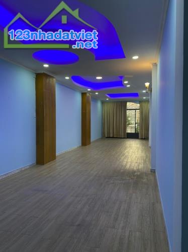 BÁN GẤP MẶT TIỀN ĐƯỜNG VIP CỘNG HÒA TÂN BÌNH, 156M² ĐANG CHO THUÊ DÒNG TIỀN 70