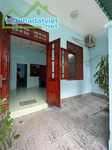 Cần Bán nhanh Căn nhà ở Huỳnh Thị mài Tân Hiệp 65m2 Sổ Hồng Riêng 620 triệu bao phí thuế