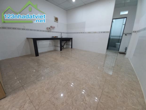 BÁN LỖ NHÀ ĐẤT TÂN HIỆP 1TRỆT 1LẦU LỬNG SỔ HỒNG THỔ CƯ ĐƯỜNG NHỰA 5m THÔNG THOÁNG - 3