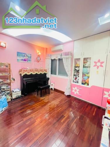 Hiếm có khó tìm, Mễ Trì 55m2 x 5T, dân xây NT đẹp, ngõ thông, 2 thoáng, Ô tô, kd,hơn 8 tỷ.