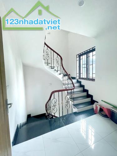 Phân lô Đội Cấn 138m2 - 5 tầng thang máy - ô tô tránh ~ 33 tỷ - 3