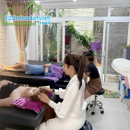 VỢ CHỒNG MÌNH CẦN BÁN LẠI CĂN NHÀ ĐANG MỞ TIỆM SPA GẦN CHỢ BÌNH CHÁNH - 1