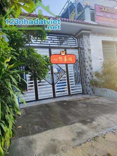 Bán nhà MT Nguyễn Hữu Trí - Tân Túc 92m2 giá 1 tỷ 65 SHR ngay chợ Đệm - 3