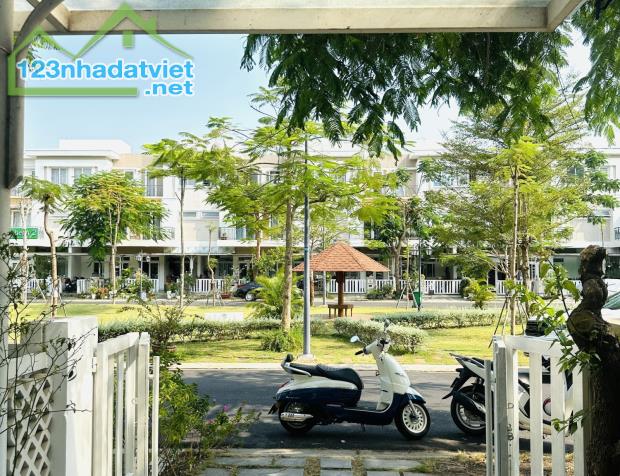 Phong Phú Bình Chánh - mặt tiền đường số KDC Lovera Park Khang Điền - nhà đẹp 75m² 3 tầng - 4