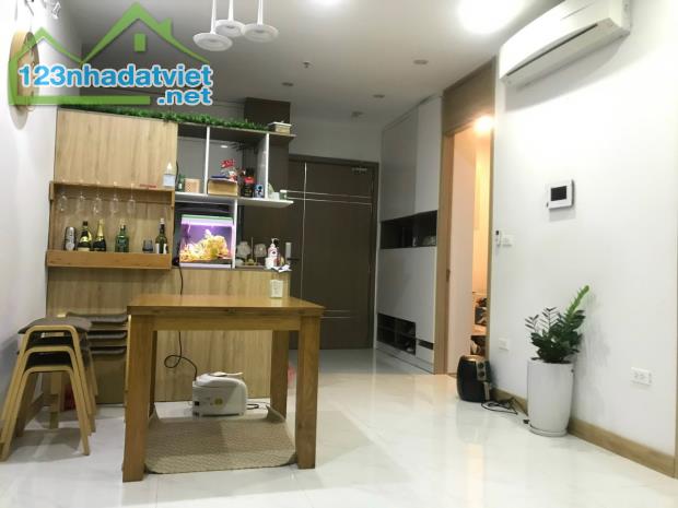 Bán căn 3PN rẻ nhất Vinhomes Gardenia , View đường Hàm nghi vô cùng thoáng mát.