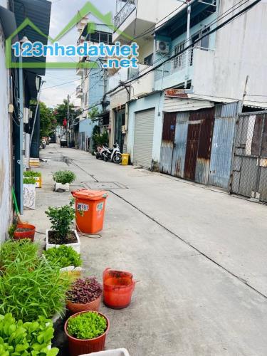 Bán nhà gần Hương Lộ 2, Bình Tân, 10x40, HXH, giá 13.5 Tỷ TL - 3